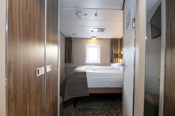 Hurtigruten Coastal Express Arctic_Superior_MS_Vesteralen_HGR_159296_Photo_Tor_Farstad.jpg